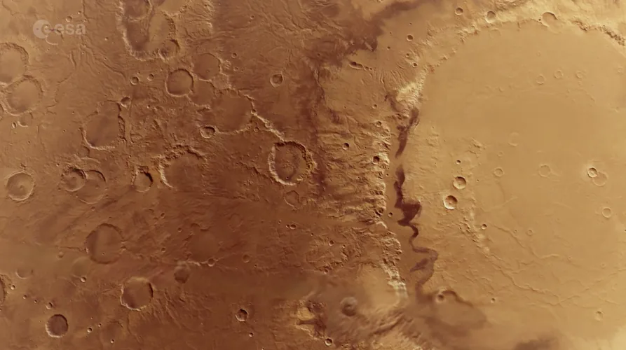 Mars Express'ten Nefes Kesen Mars Turu: Devasa Schiaparelli Krateri'nin Gizemli Dünyası