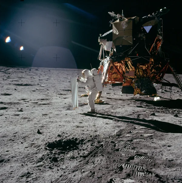 Apollo 11: Ay'da Güneş'i Yakalamak